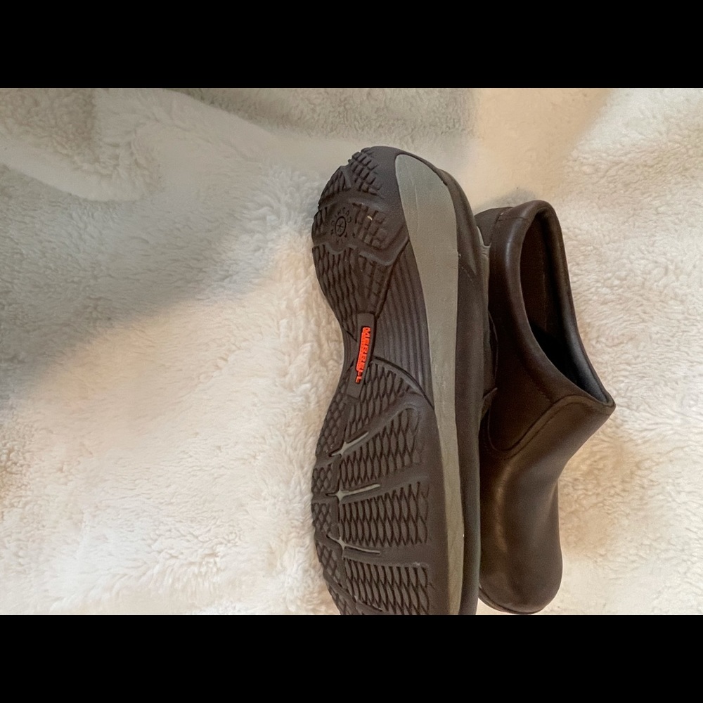 Shoes - Picture 4 of 4